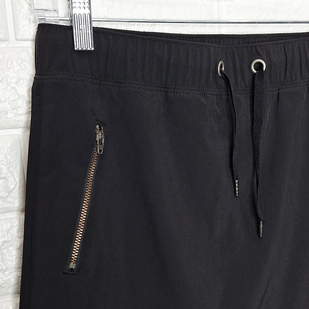 ATHLETA Black Lightweight Skirt with Built In Shorts Skort
